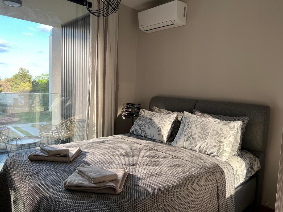 Luxe Sea Apartment Saints Constantine and Helena Exterior photo